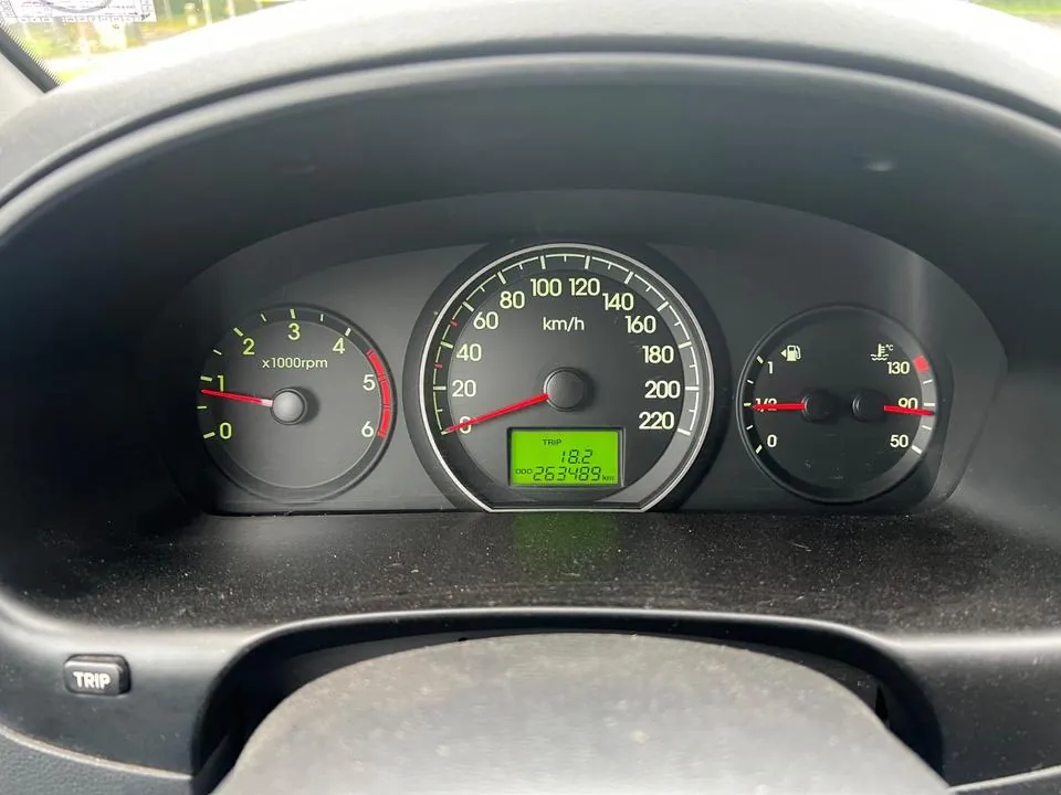 Hyundai H-1 Starex