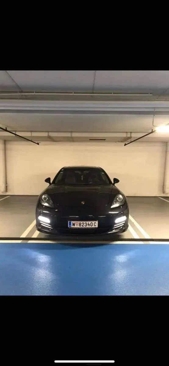 Porsche Panamera 2011 photo 2