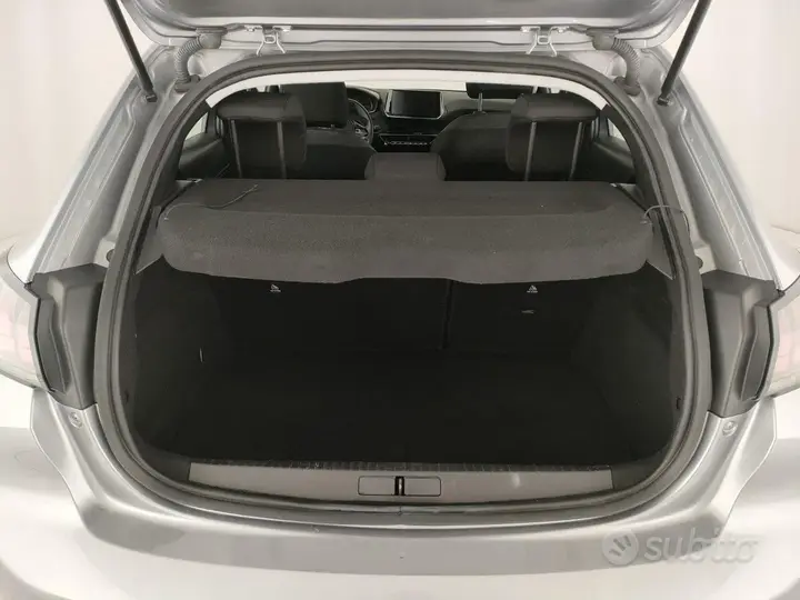 Peugeot 208 2022 photo 4