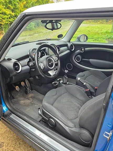 Mini Cooper S 2010 photo 4