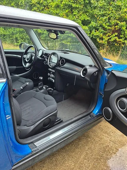 Mini Cooper S 2010 photo 5
