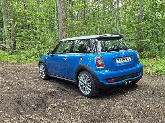 Mini Cooper S 2010 photo 3