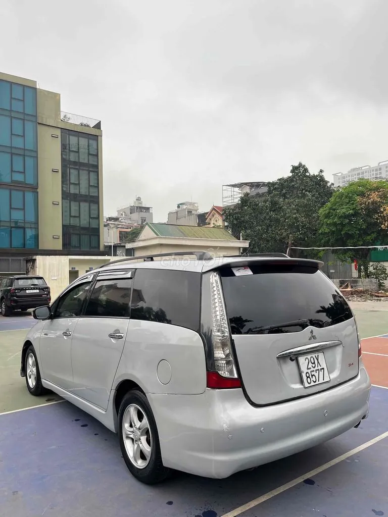 Mitsubishi Grandis