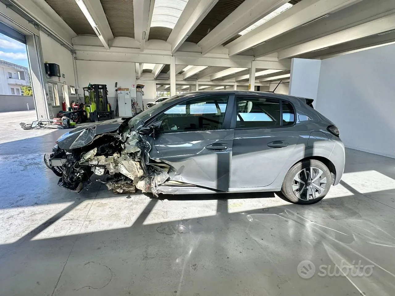 Peugeot 208 2024 photo 4
