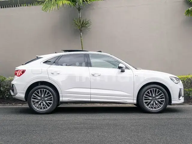 Audi Q3 2023 photo 5