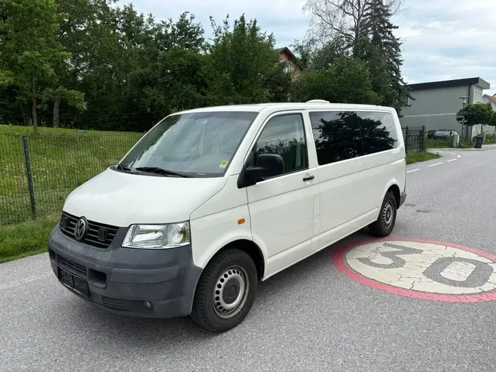 Volkswagen T5 2005 photo 2