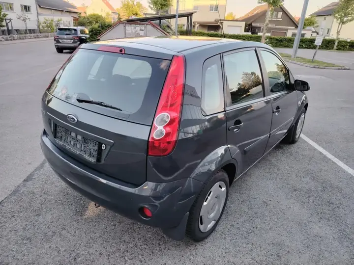 Ford Fiesta 2008 photo 3