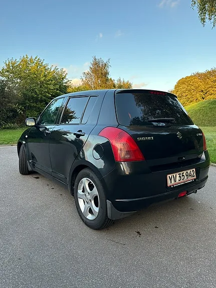 Suzuki Swift 2007 photo 3