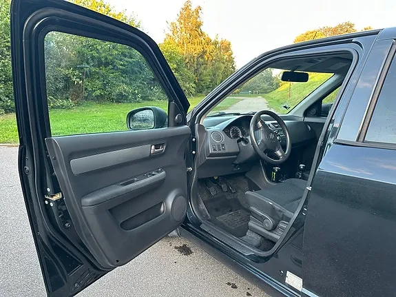 Suzuki Swift 2007 photo 5