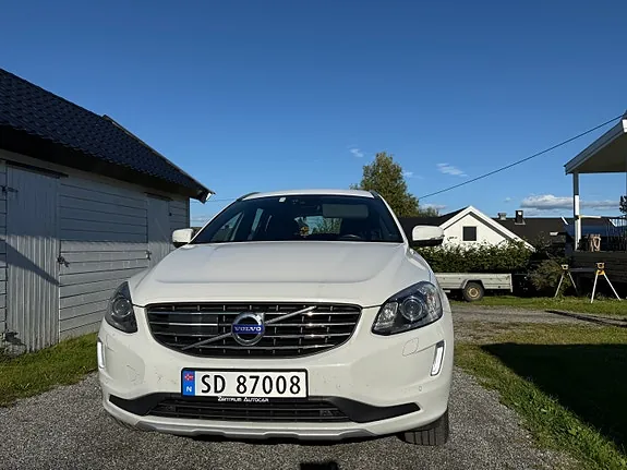 Volvo Xc60 2017 photo 2