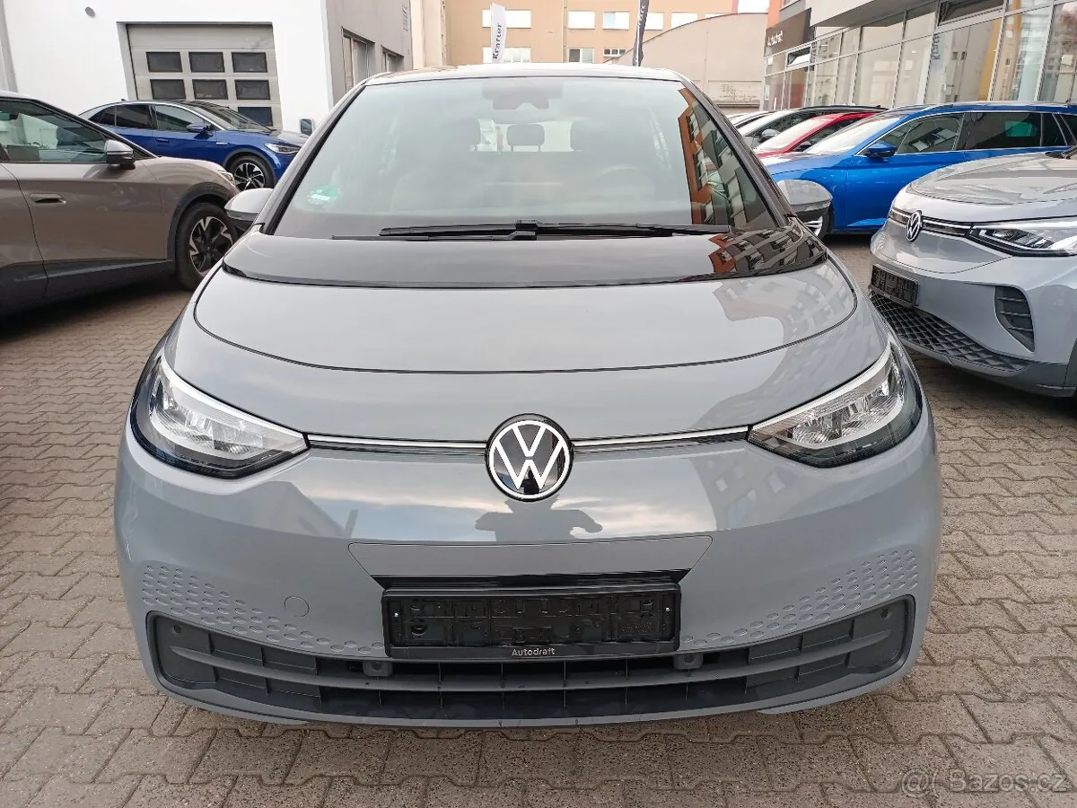 Volkswagen Id.3 Pro 2023 photo 2