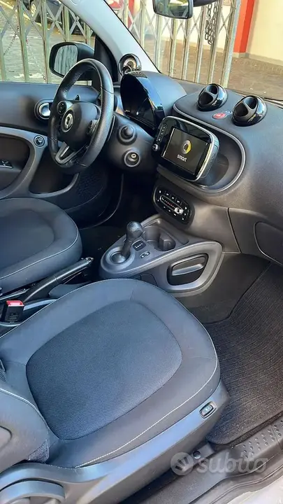 Smart Fortwo 2019 photo 3