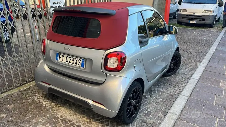 Smart Fortwo 2019 photo 2