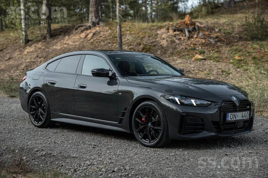 BMW M440I