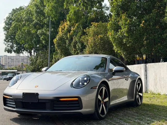 Porsche 911 Carrera 4S