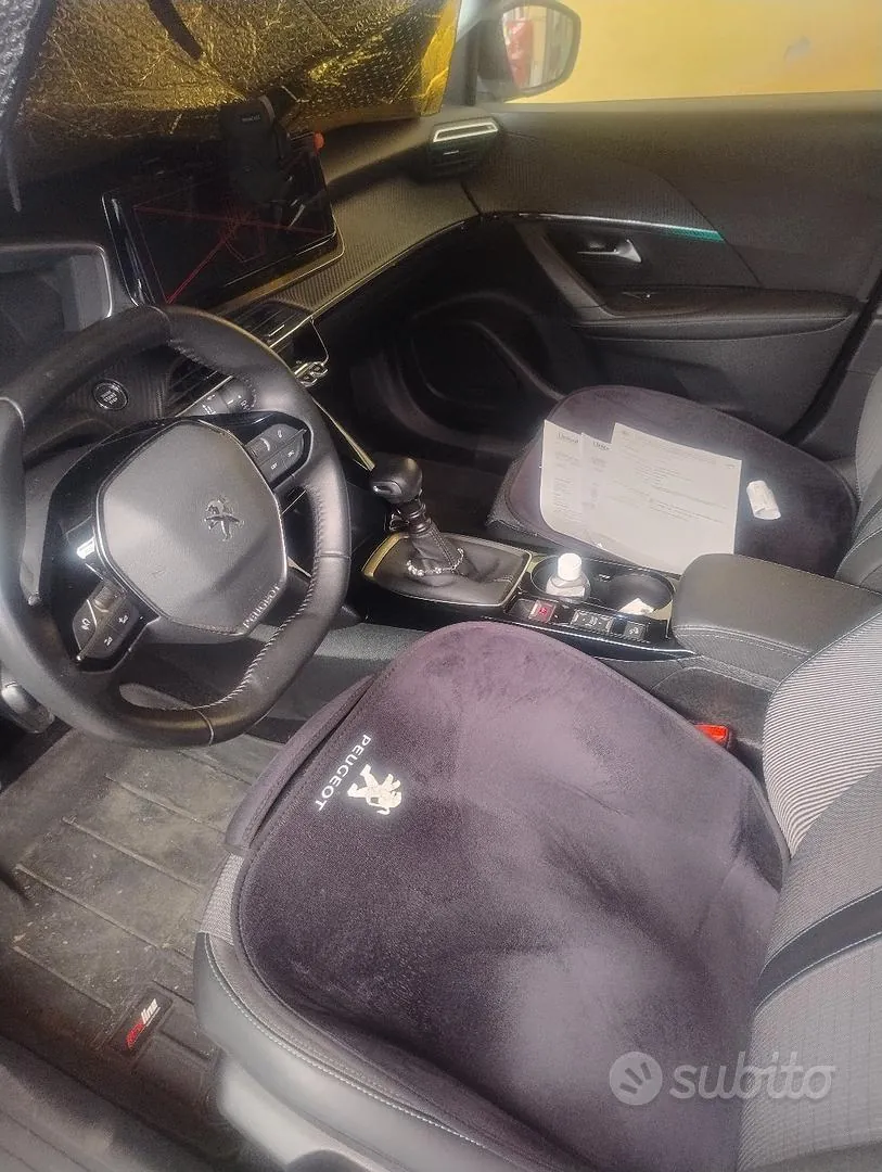 Peugeot 2008 2022 photo 3