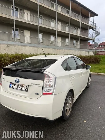 Toyota Prius 2010 photo 3