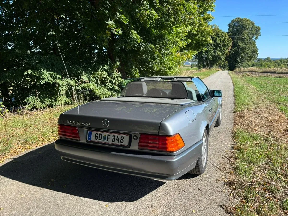 Mercedes-Benz Sl-Class 1992 photo 3