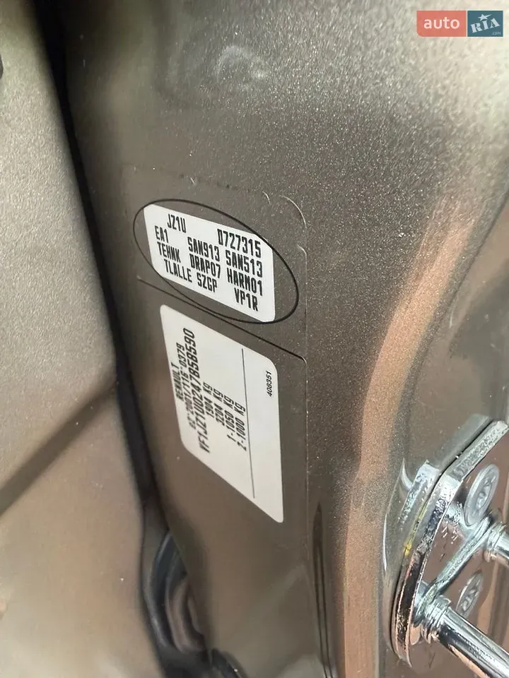 Renault Scenic 2012 photo 2