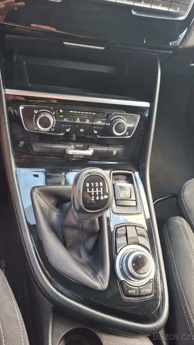 BMW 218D Active Tourer 2015 photo 2