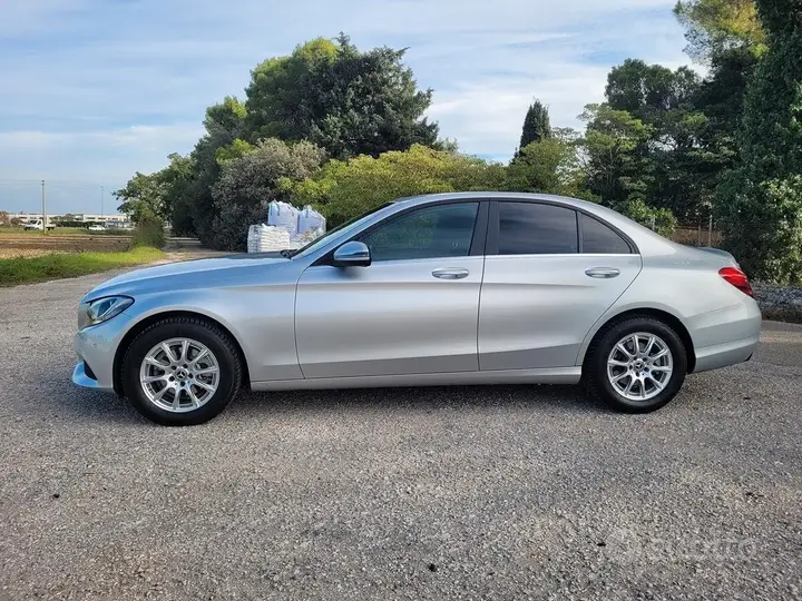 Mercedes-Benz C180 2017 photo 2