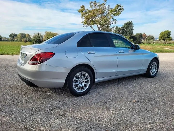 Mercedes-Benz C180 2017 photo 4