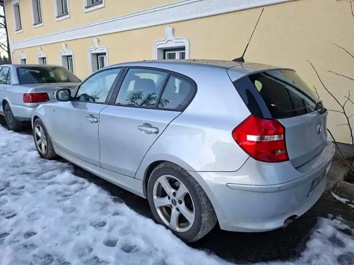 BMW 1 Series 2010 photo 3