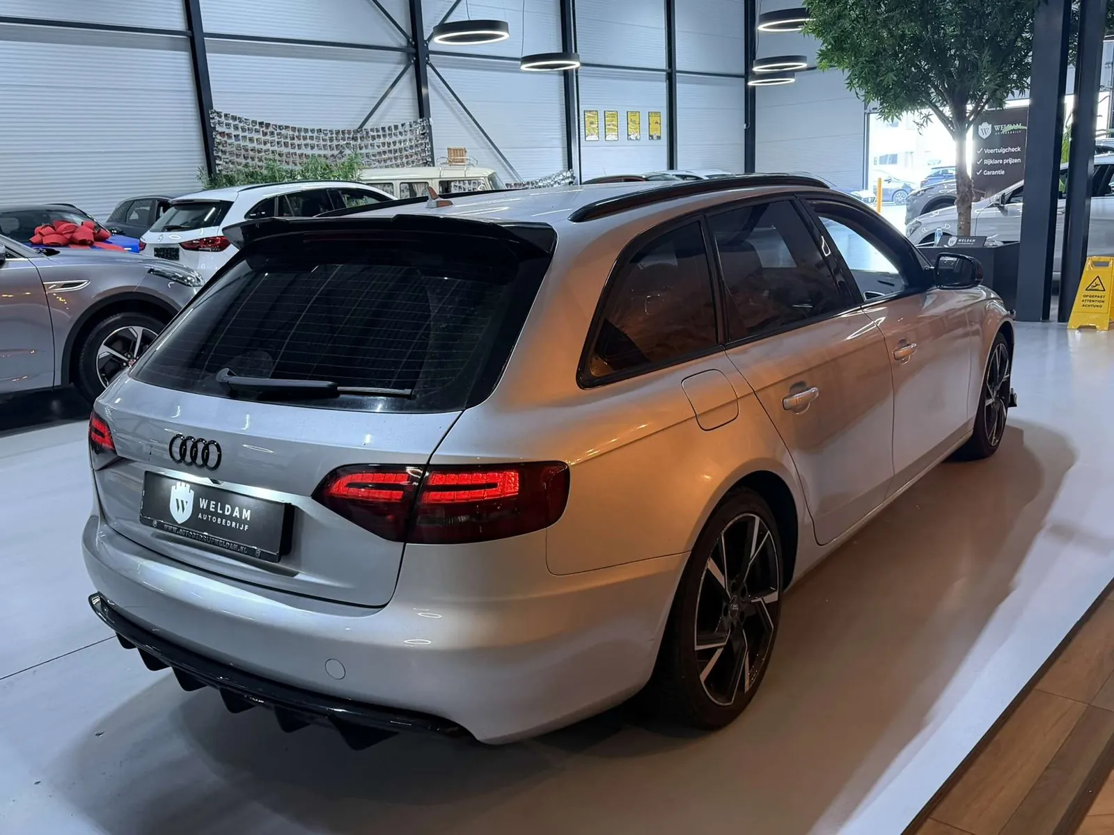 Audi A4 Avant 2009 photo 2