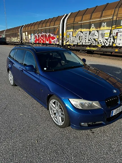BMW 3 Series 2009 photo 4