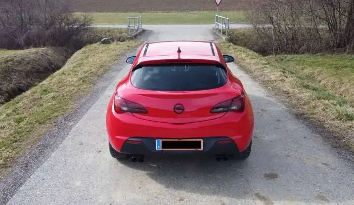 Opel Astra 2012 photo 2