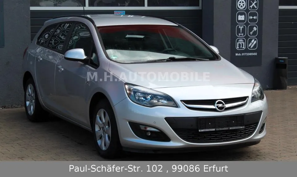 Opel Astra J Sports Tourer
