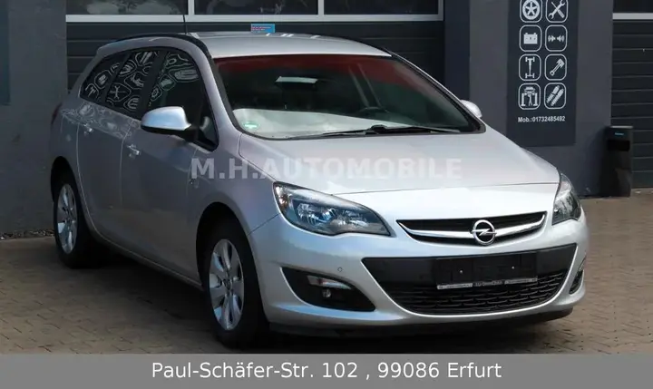 Opel Astra J Sports Tourer