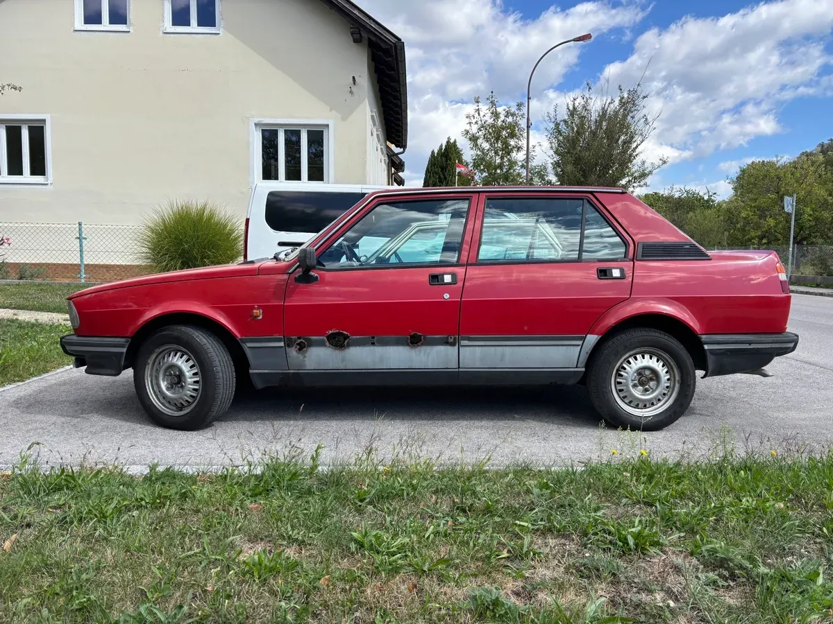 Alfa Romeo Giulietta 1983 photo 3