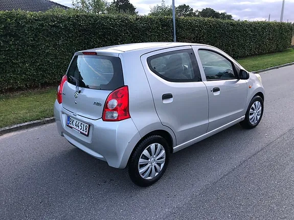 Suzuki Alto 2011 photo 2