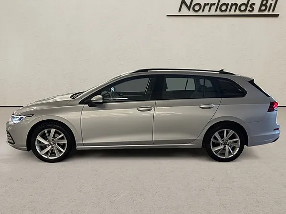 Volkswagen Golf I 2024 photo 2