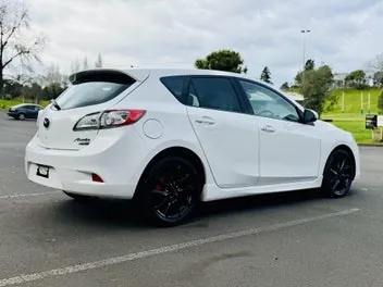 Mazda Axela 2012 photo 3