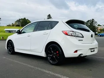 Mazda Axela 2012 photo 4