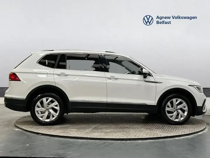 Volkswagen Tiguan Allspace 2023 photo 4