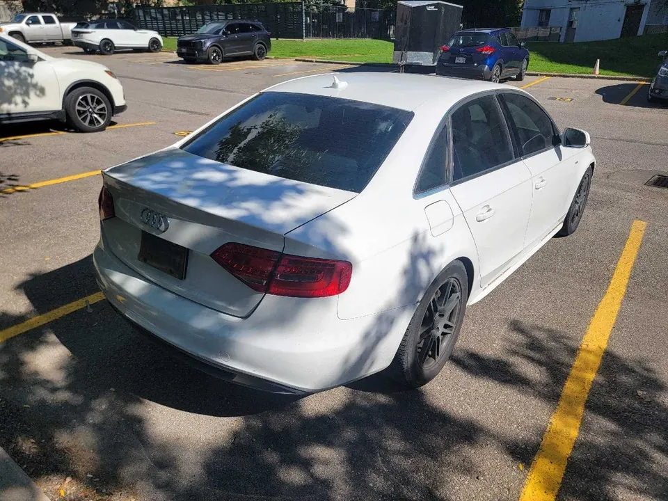 Audi A4 2010 photo 3
