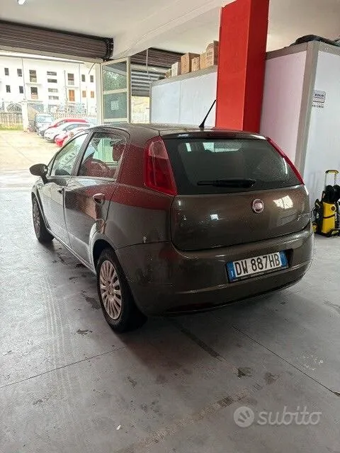 Fiat Grande Punto 2009 photo 4