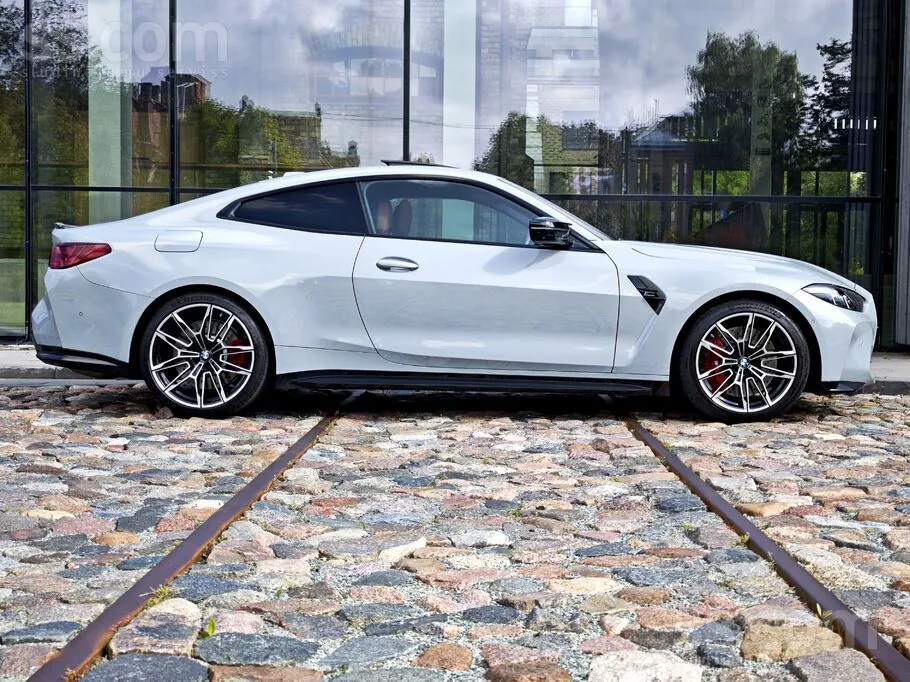 BMW M4 Competition 2024 photo 5