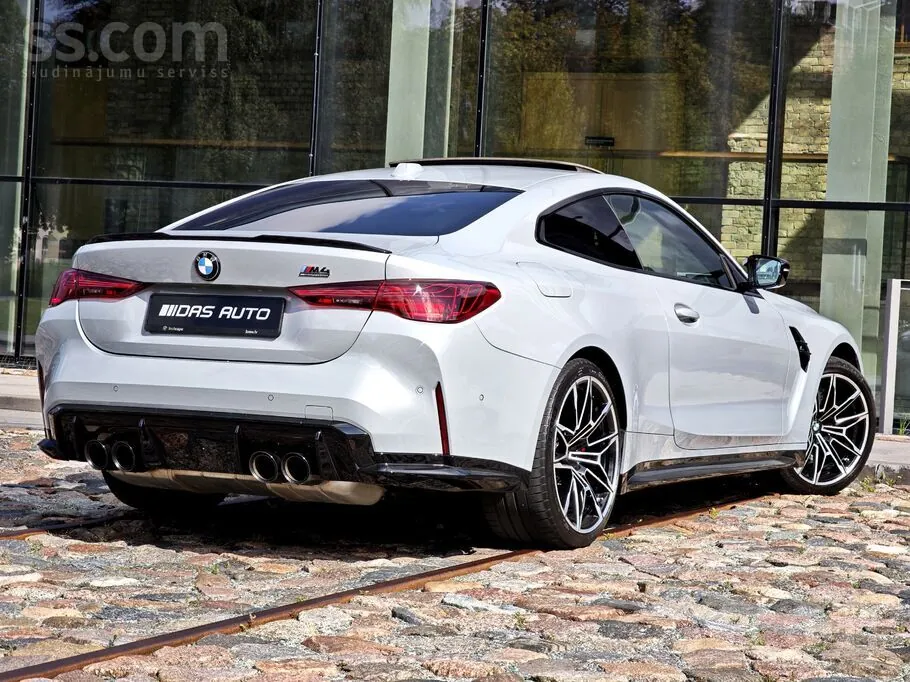 BMW M4 Competition 2024 photo 3