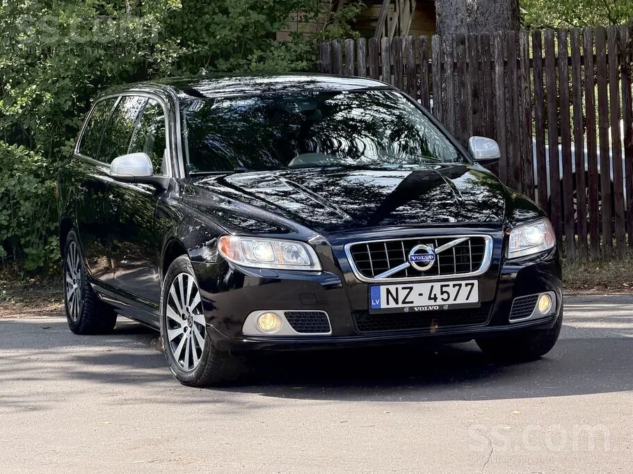 Volvo V70 2012 photo 3