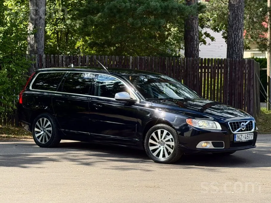 Volvo V70 2012 photo 2