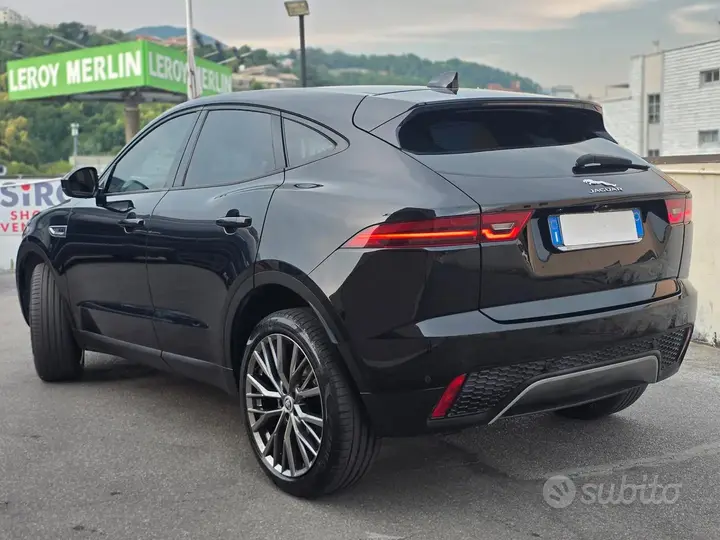 Jaguar E-Pace 2019 photo 5