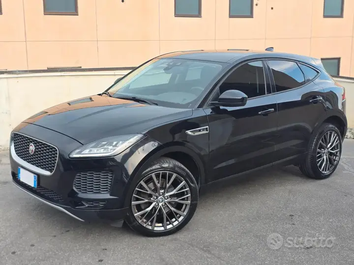 Jaguar E-Pace 2019 photo 3