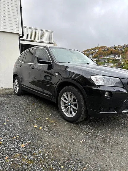 BMW X3 2011 photo 2