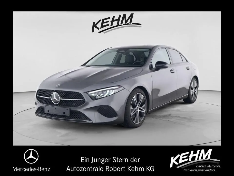 Mercedes-Benz A200