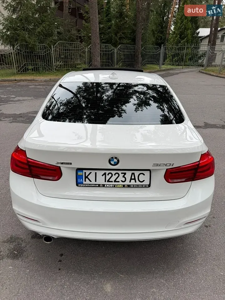 BMW 3 Series 2018 photo 5