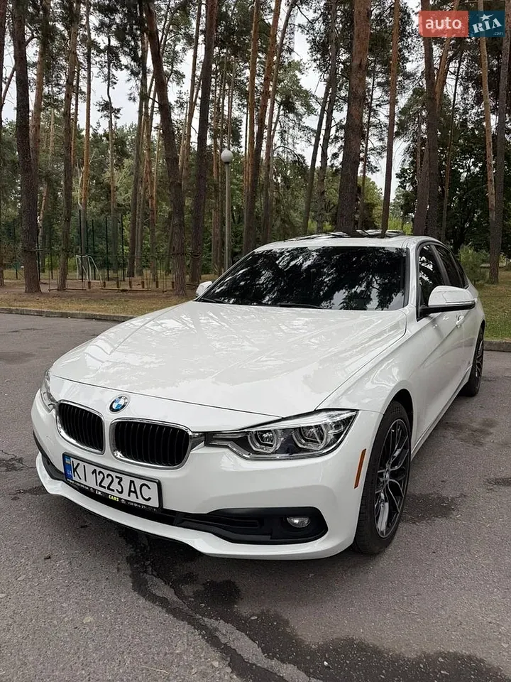 BMW 3 Series 2018 photo 2
